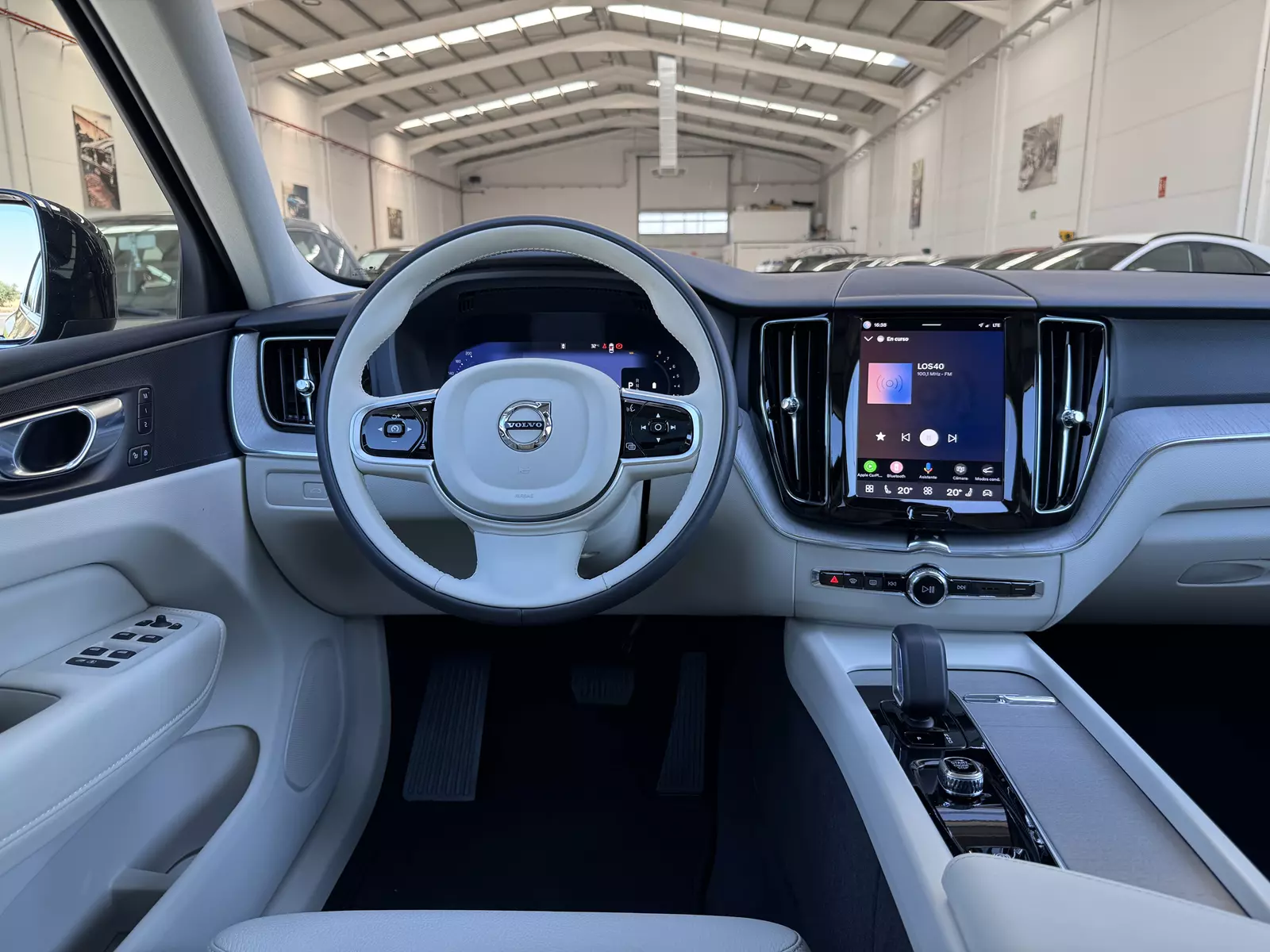 Volvo XC60 2.0 B5 Mild Hybrid 249cv AWD Plus Dark 249 CV Automático