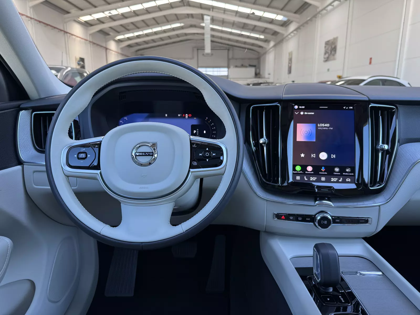 Volvo XC60 2.0 B5 Mild Hybrid 249cv AWD Plus Dark 249 CV Automático
