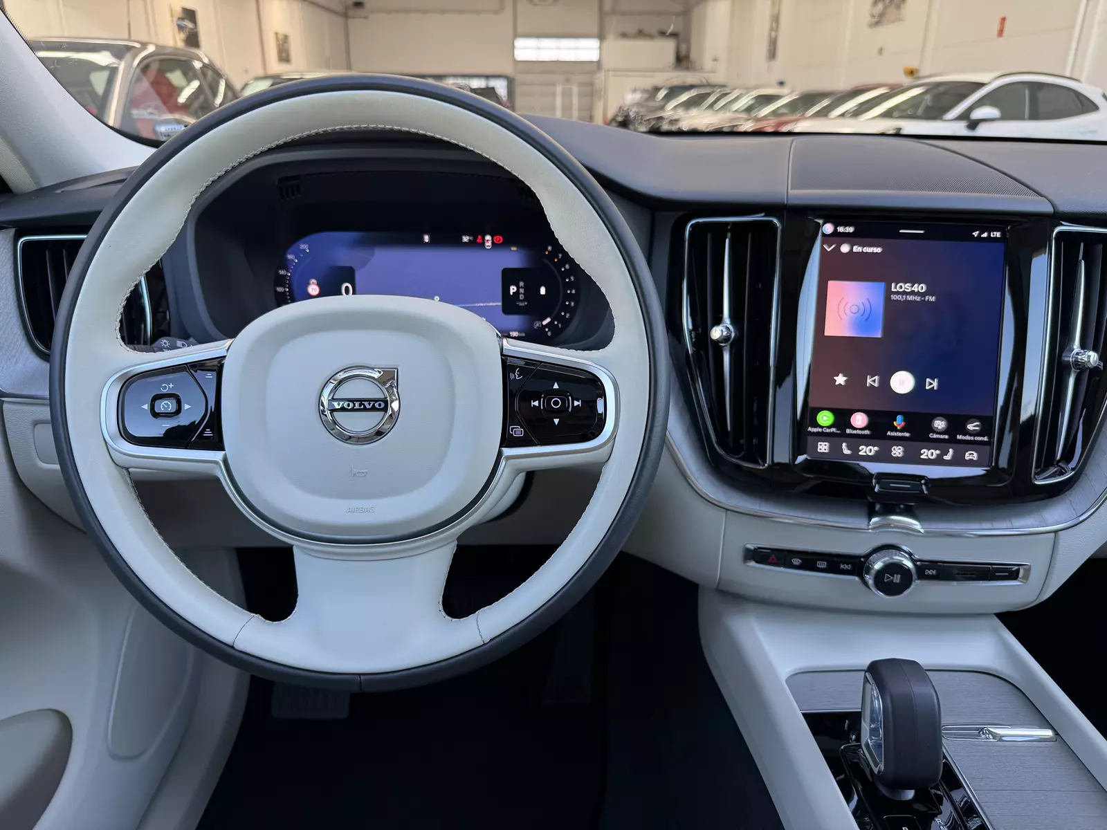 Volvo XC60 2.0 B5 Mild Hybrid 249cv AWD Plus Dark 249 CV Automático