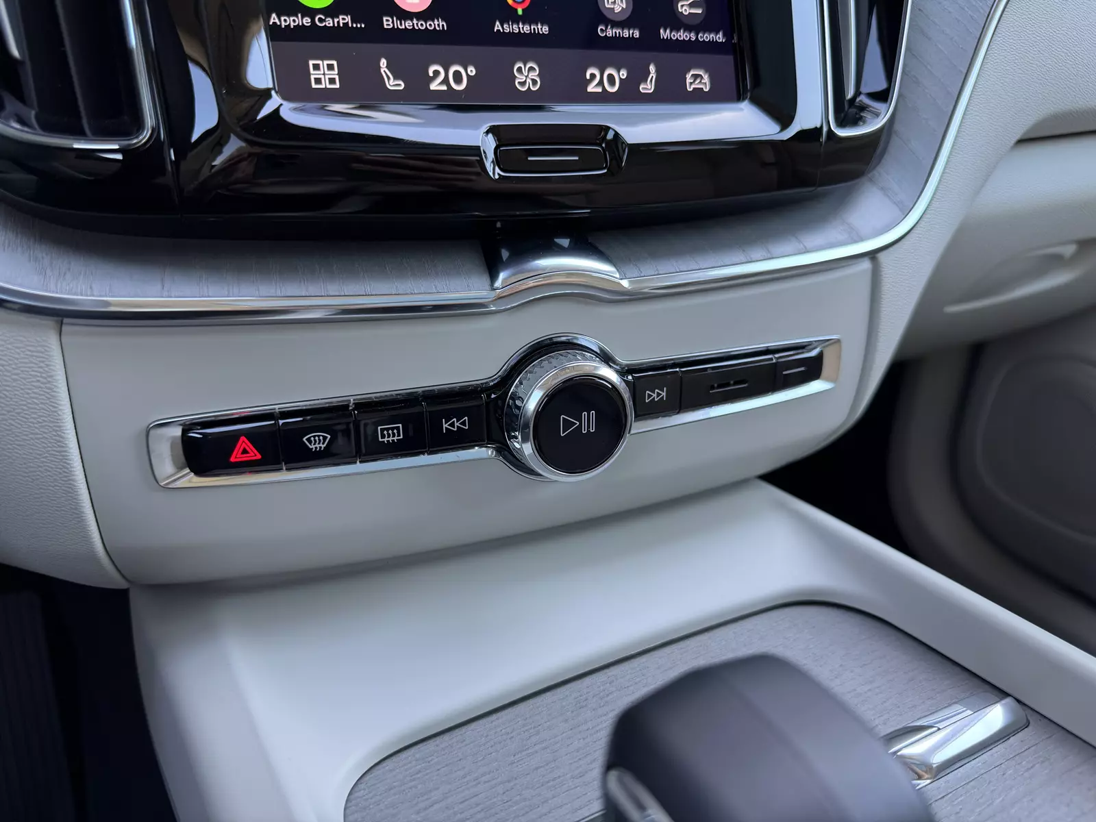 Volvo XC60 2.0 B5 Mild Hybrid 249cv AWD Plus Dark 249 CV Automático