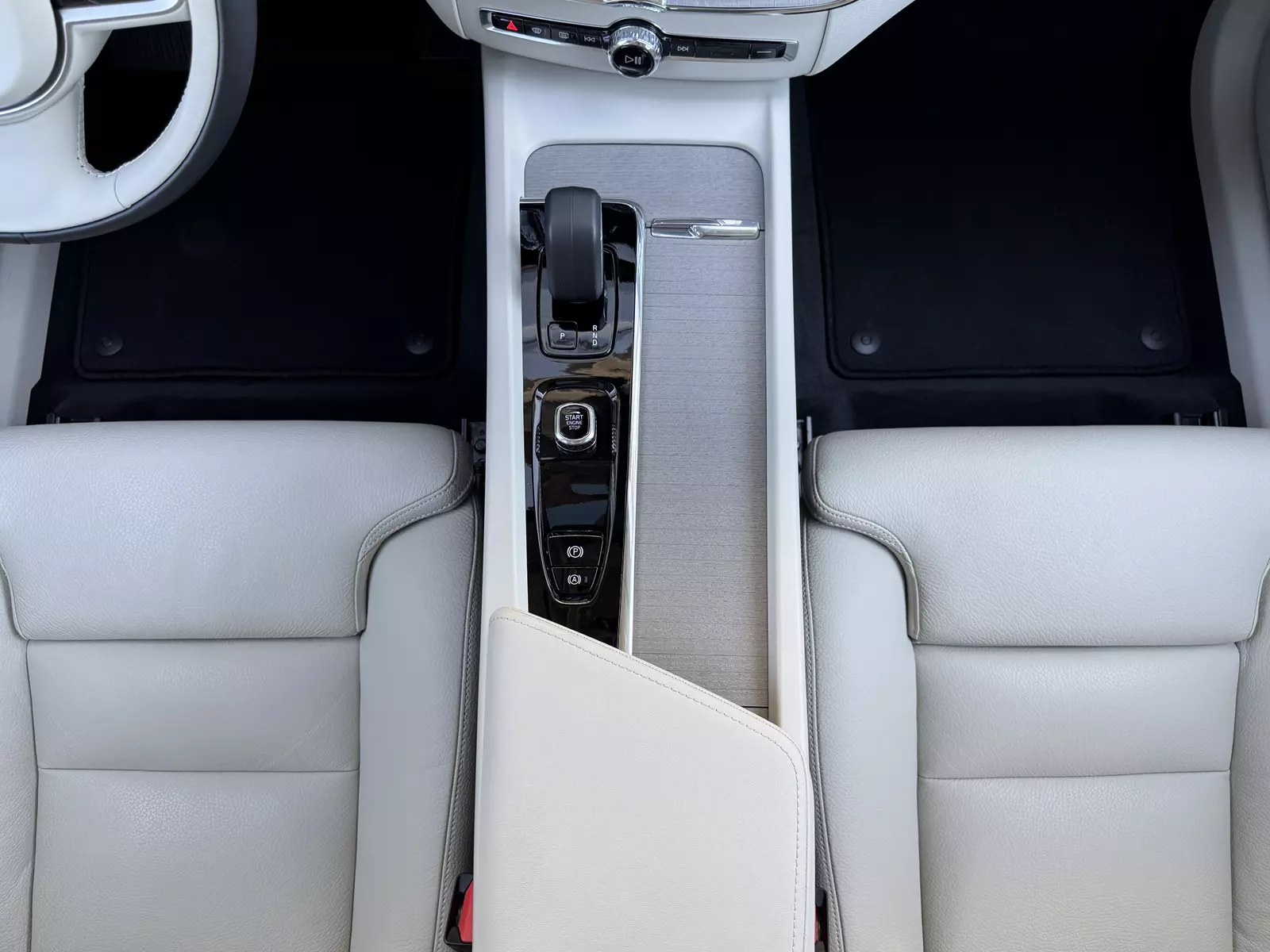 Volvo XC60 2.0 B5 Mild Hybrid 249cv AWD Plus Dark 249 CV Automático