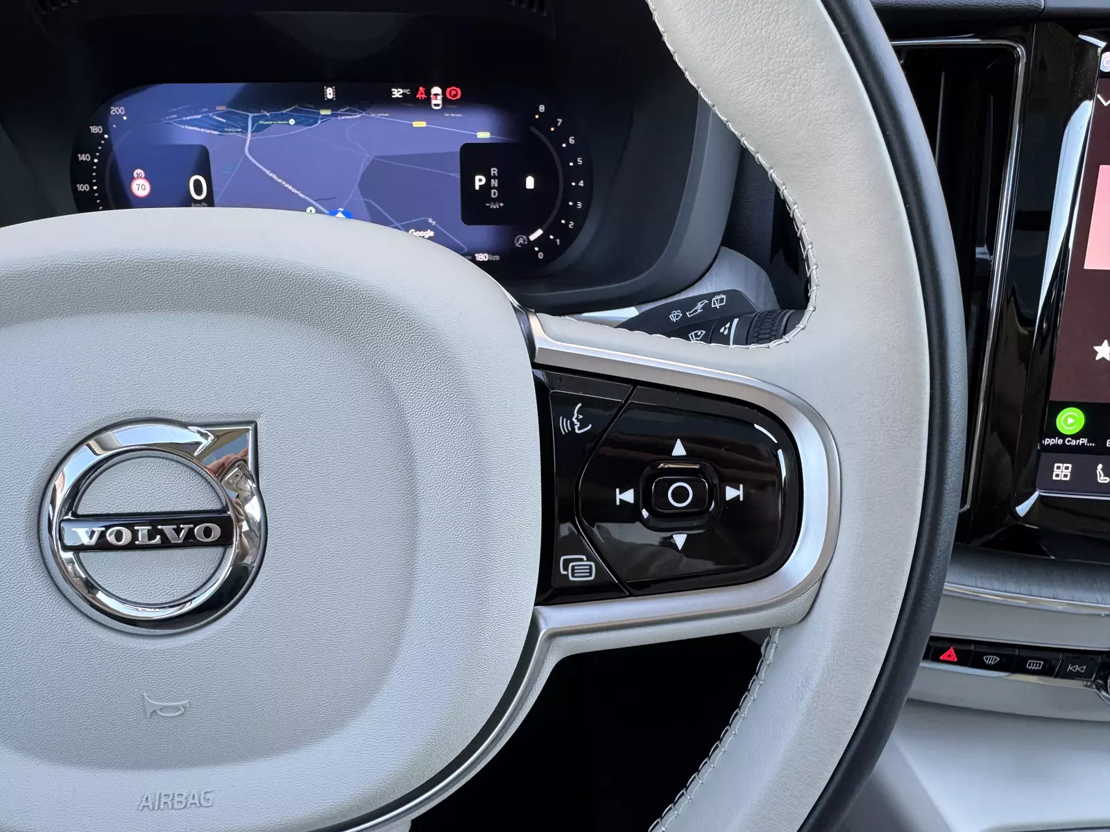 Volvo XC60 2.0 B5 Mild Hybrid 249cv AWD Plus Dark 249 CV Automático