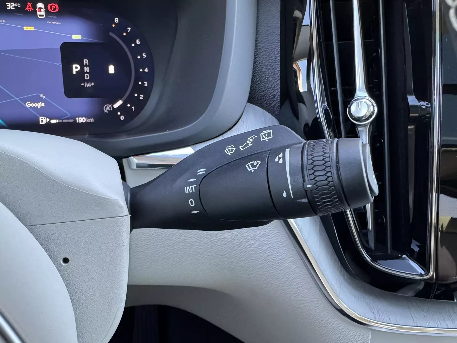 Volvo XC60 2.0 B5 Mild Hybrid 249cv AWD Plus Dark 249 CV Automático