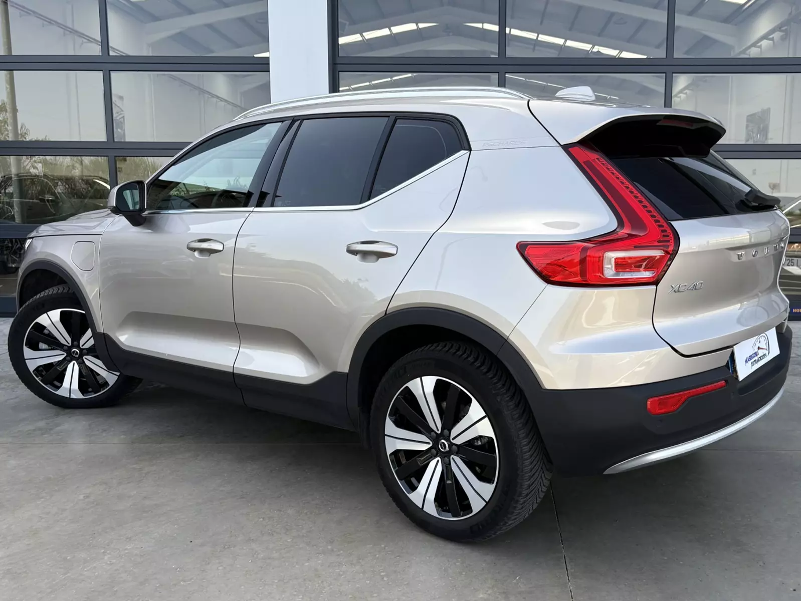 Volvo  XC40 1.5 T5 Recharge PHEV 262cv Plus Bright Auto 262 CV Automático