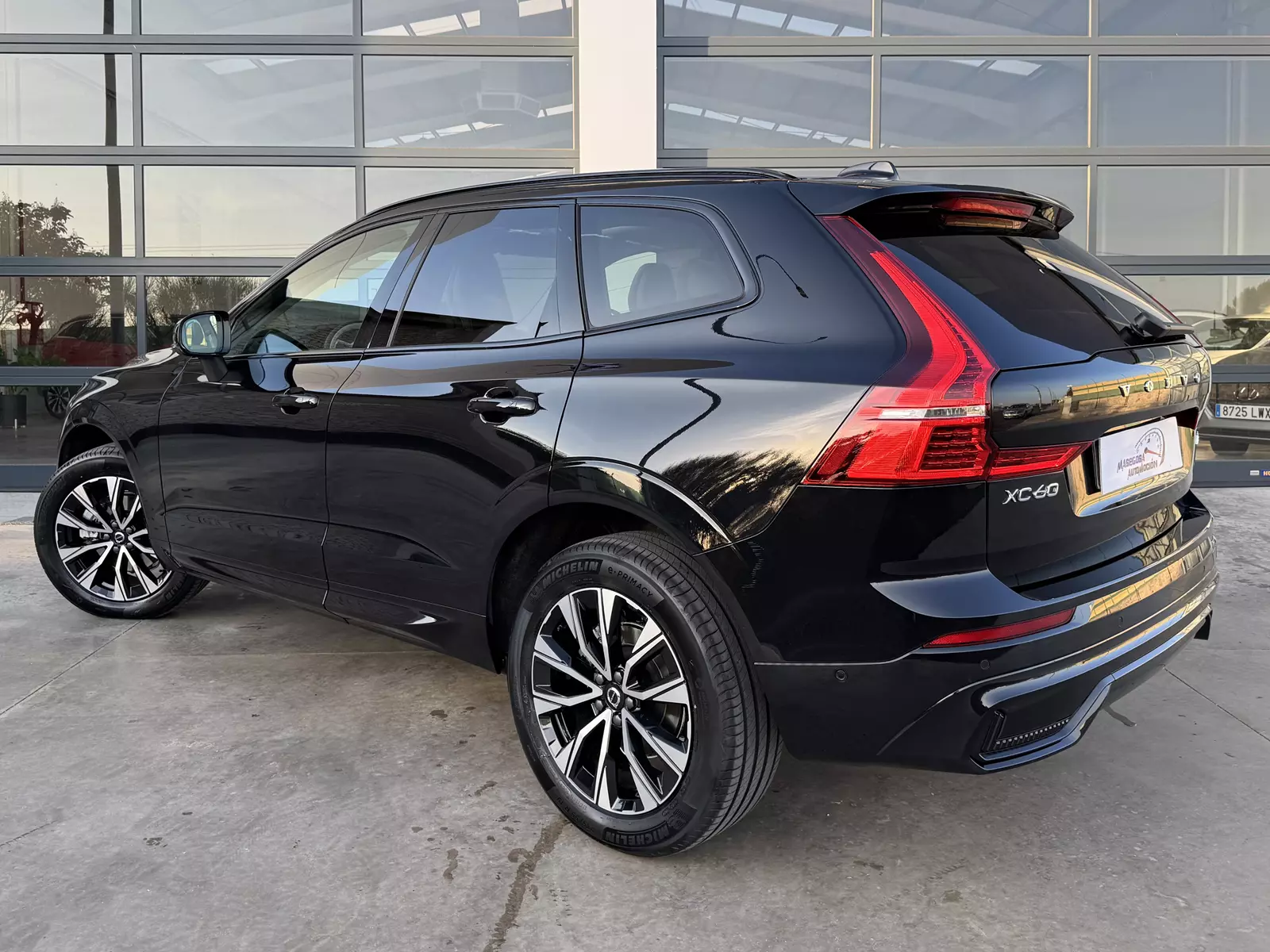 Volvo XC60 2.0 B5 Mild Hybrid 249cv AWD Plus Dark 249 CV Automático