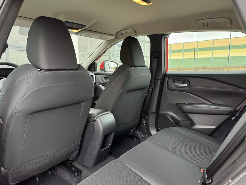 NISSAN Qashqai 1.3 DIG-T MHEV 140cv Visia Hybrid 140 CV Manual