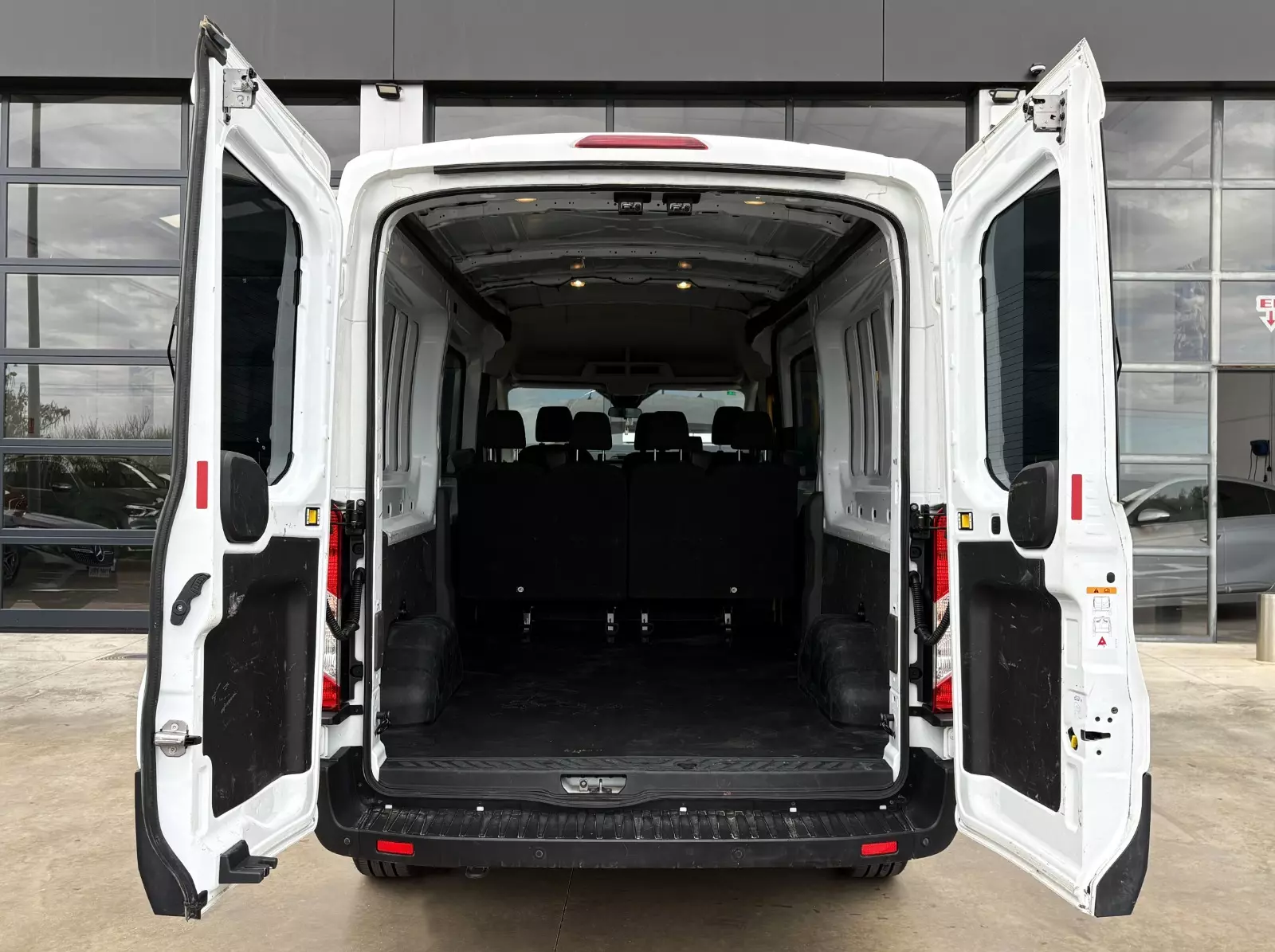 Ford  Transit 2.0 EcoBlue 130cv 350 Combi L3H2 Trend 7 Plazas 130 CV Manual