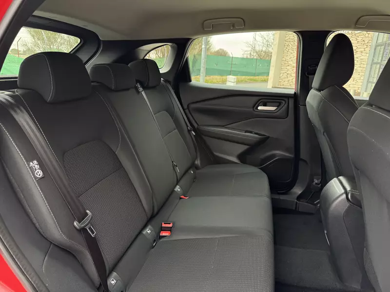 NISSAN Qashqai 1.3 DIG-T MHEV 140cv Visia Hybrid 140 CV Manual