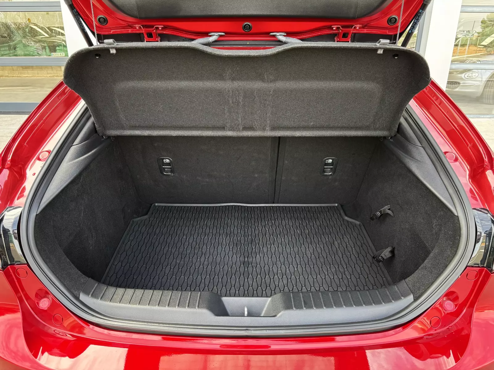 Mazda 3 Zenith Skyactive-G 2.0 122cv AUTO 122 CV Automático