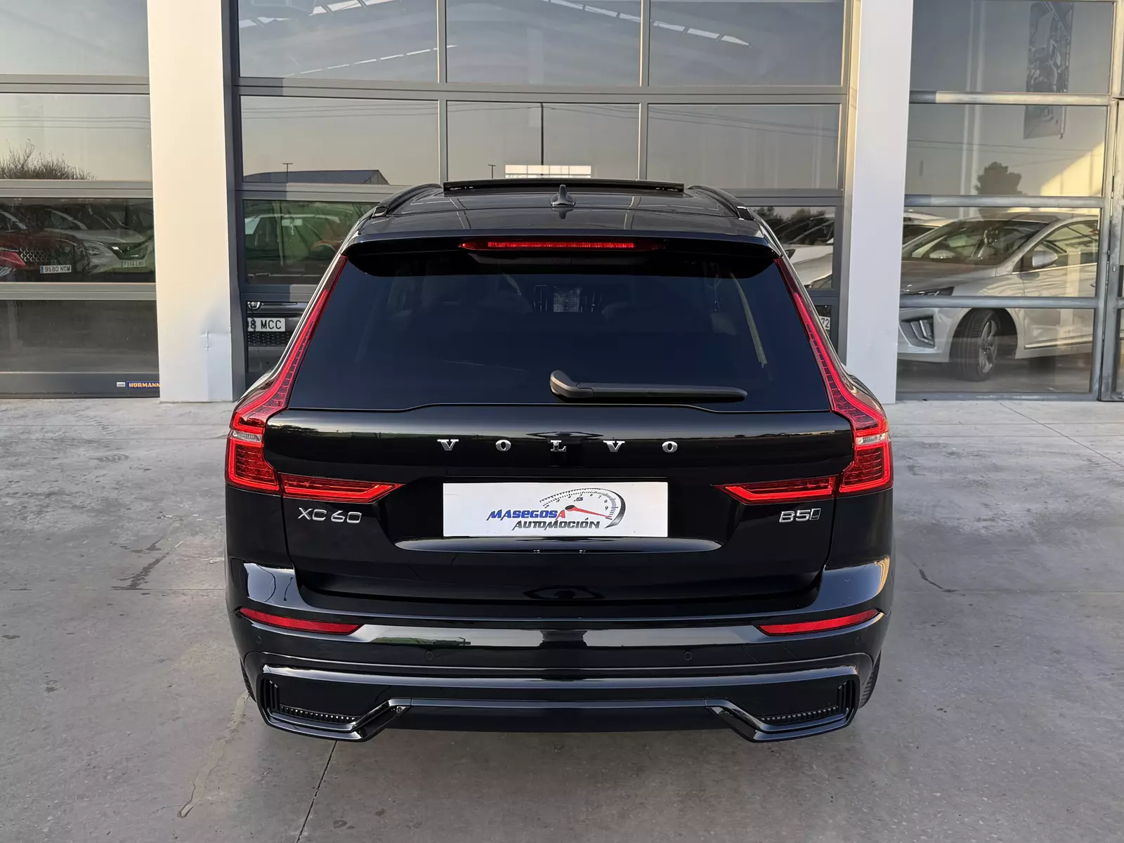 Volvo XC60 2.0 B5 Mild Hybrid 249cv AWD Plus Dark 249 CV Automático