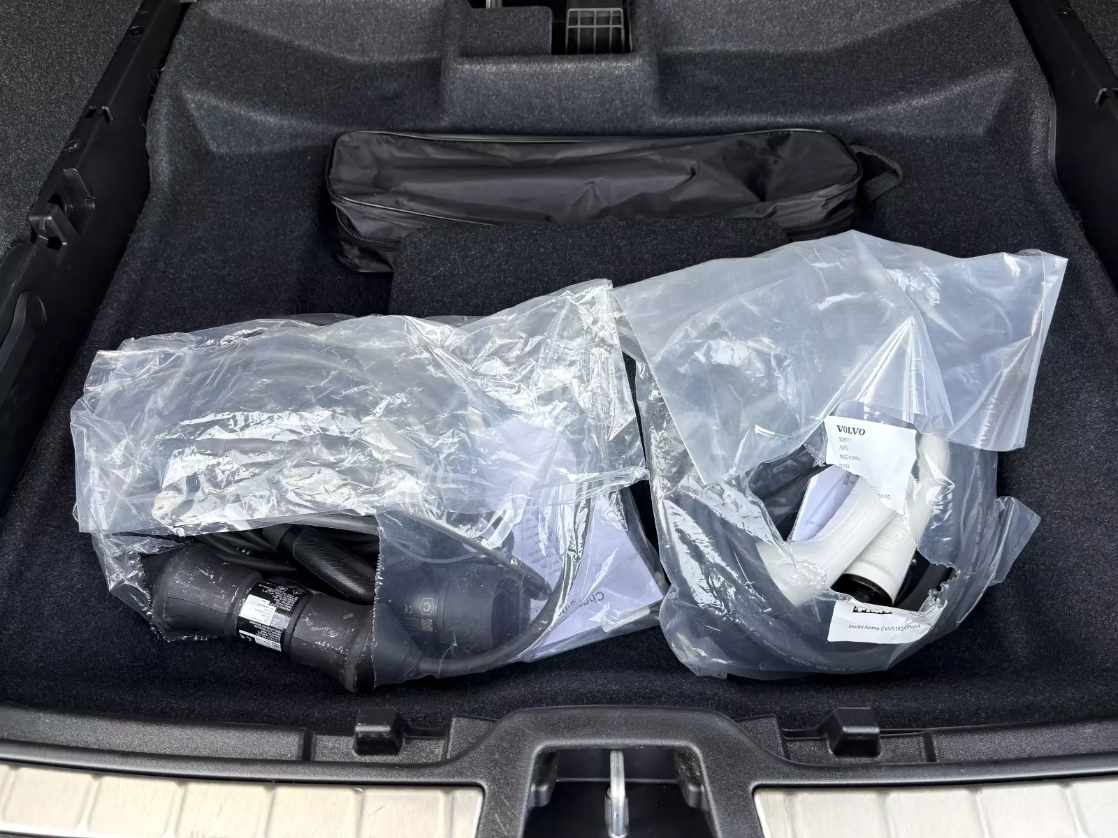 Volvo  XC40 1.5 T5 Recharge PHEV 262cv Plus Bright Auto 262 CV Automático
