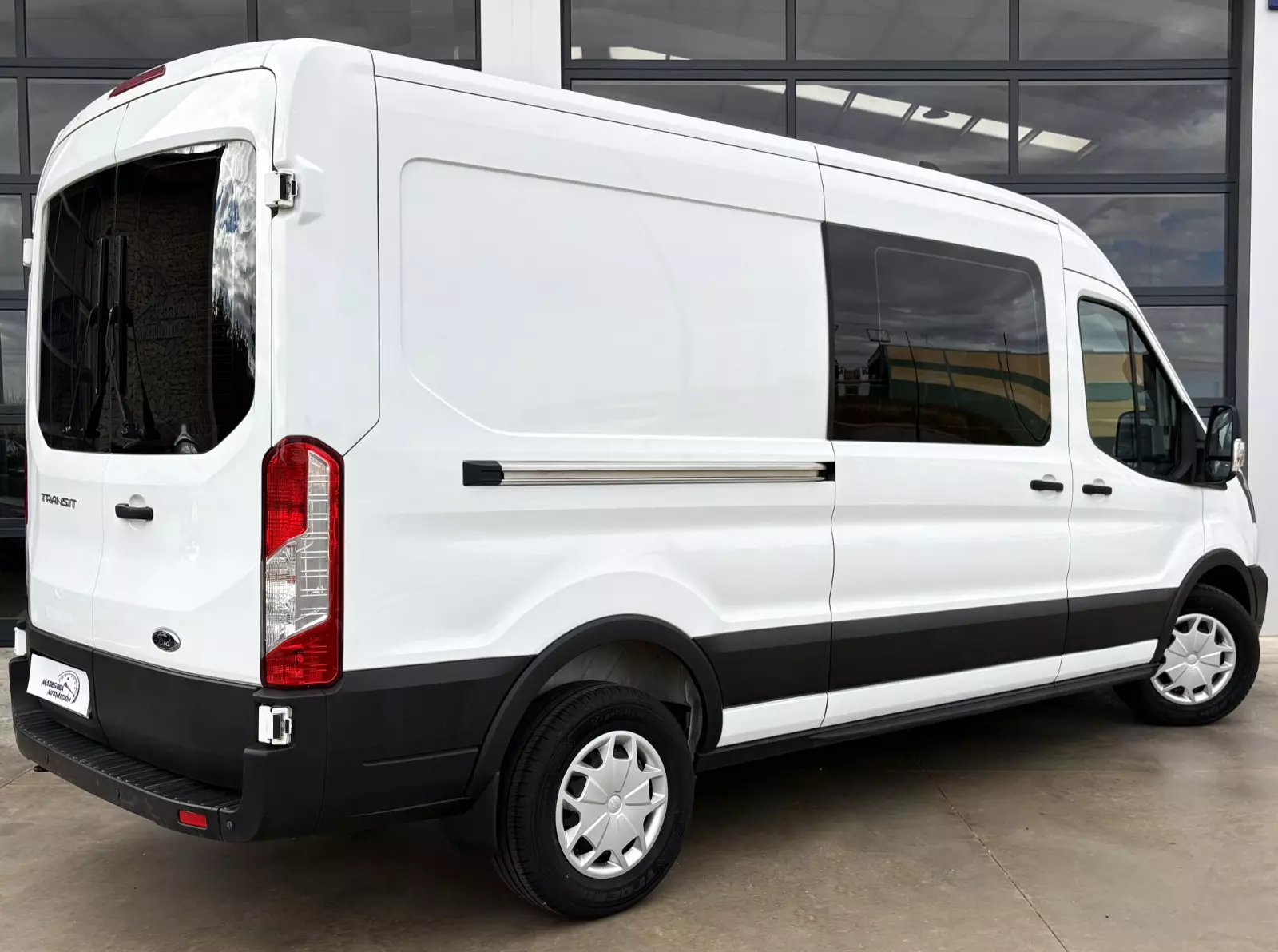 Ford  Transit 2.0 EcoBlue 130cv 350 Combi L3H2 Trend 7 Plazas 130 CV Manual