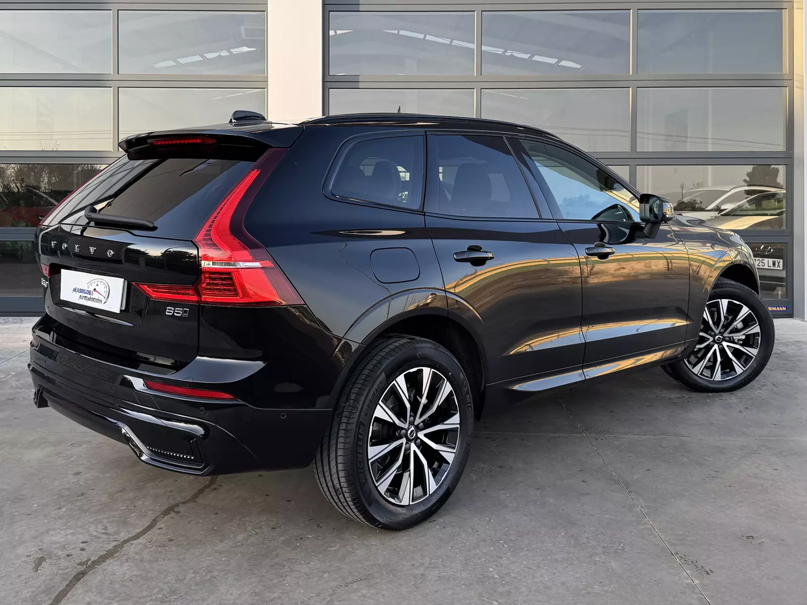 Volvo XC60 2.0 B5 Mild Hybrid 249cv AWD Plus Dark 249 CV Automático