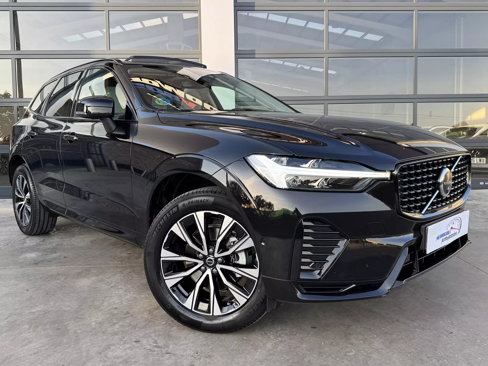 Volvo XC60 2.0 B5 Mild Hybrid 249cv AWD Plus Dark 249 CV Automático
