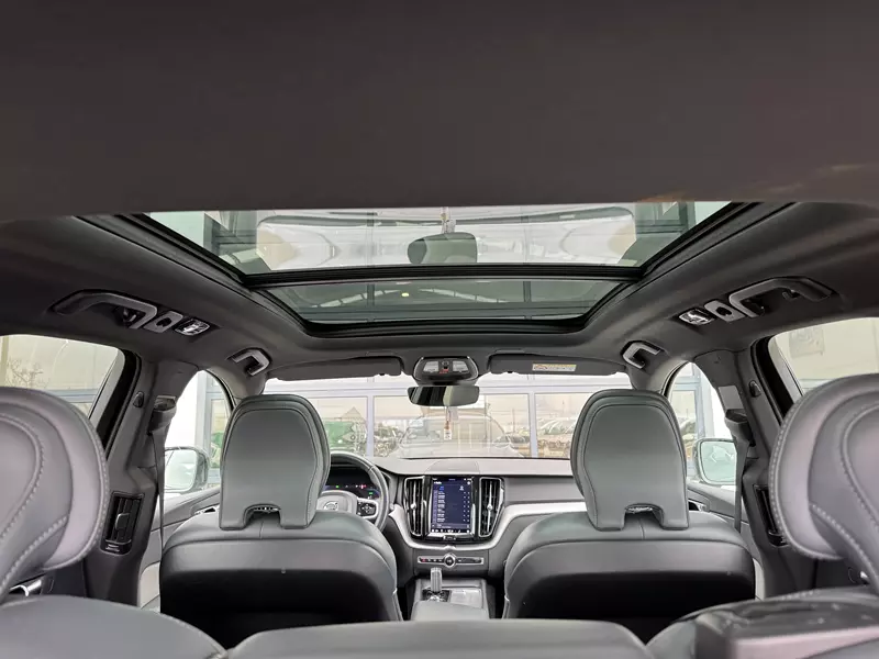 Volvo XC60 2.0 T6 AWD Recharge R-Design Auto 341 CV Automático