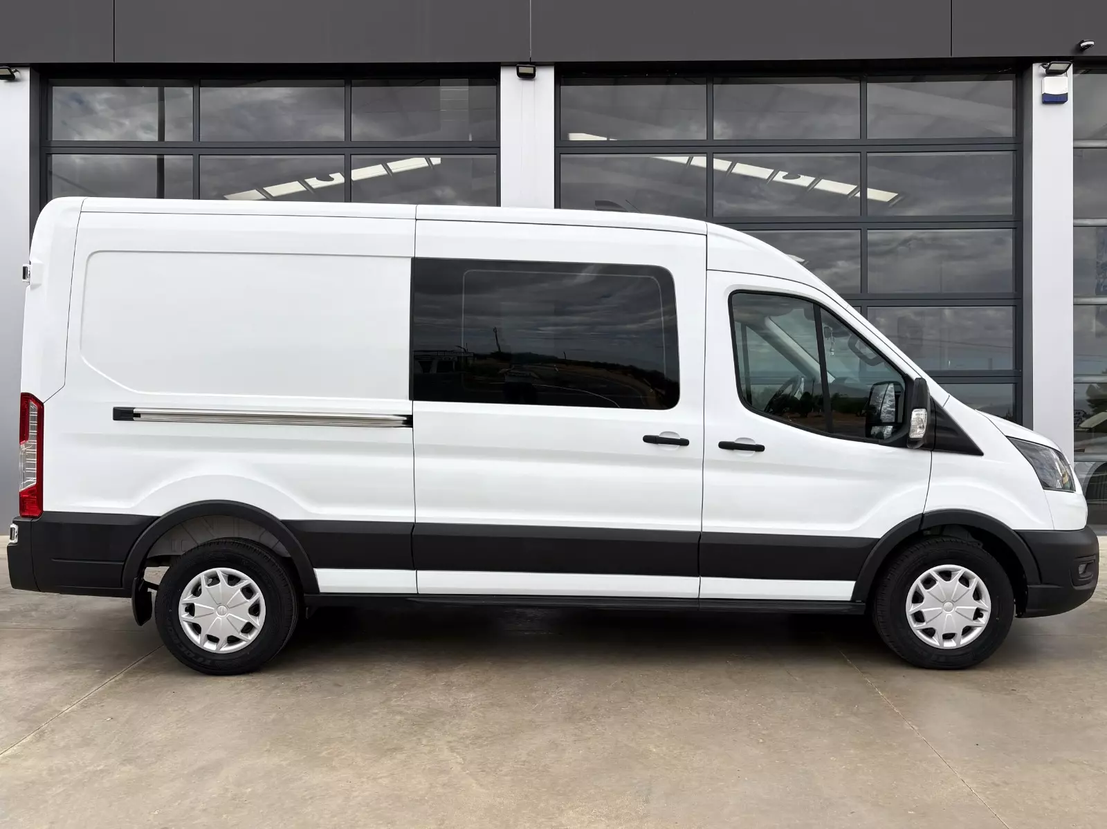 Ford  Transit 2.0 EcoBlue 130cv 350 Combi L3H2 Trend 7 Plazas 130 CV Manual