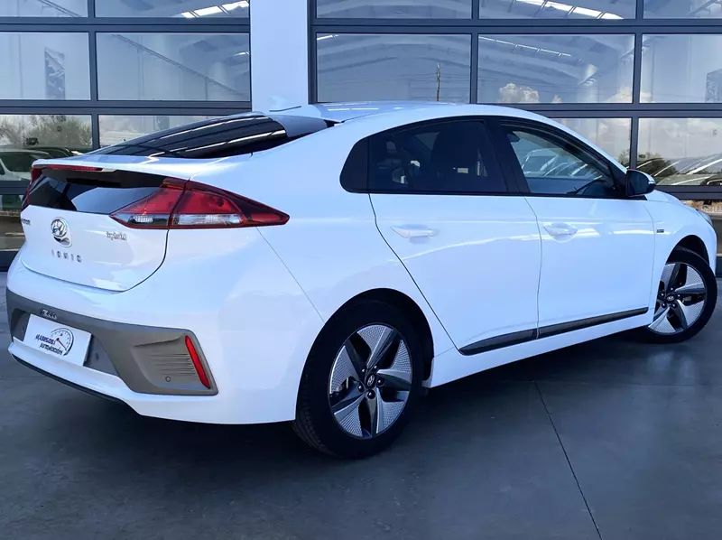 Hyundai Ioniq 1.6 GDI HEV Tecno DCT 141cv  141 CV Automático
