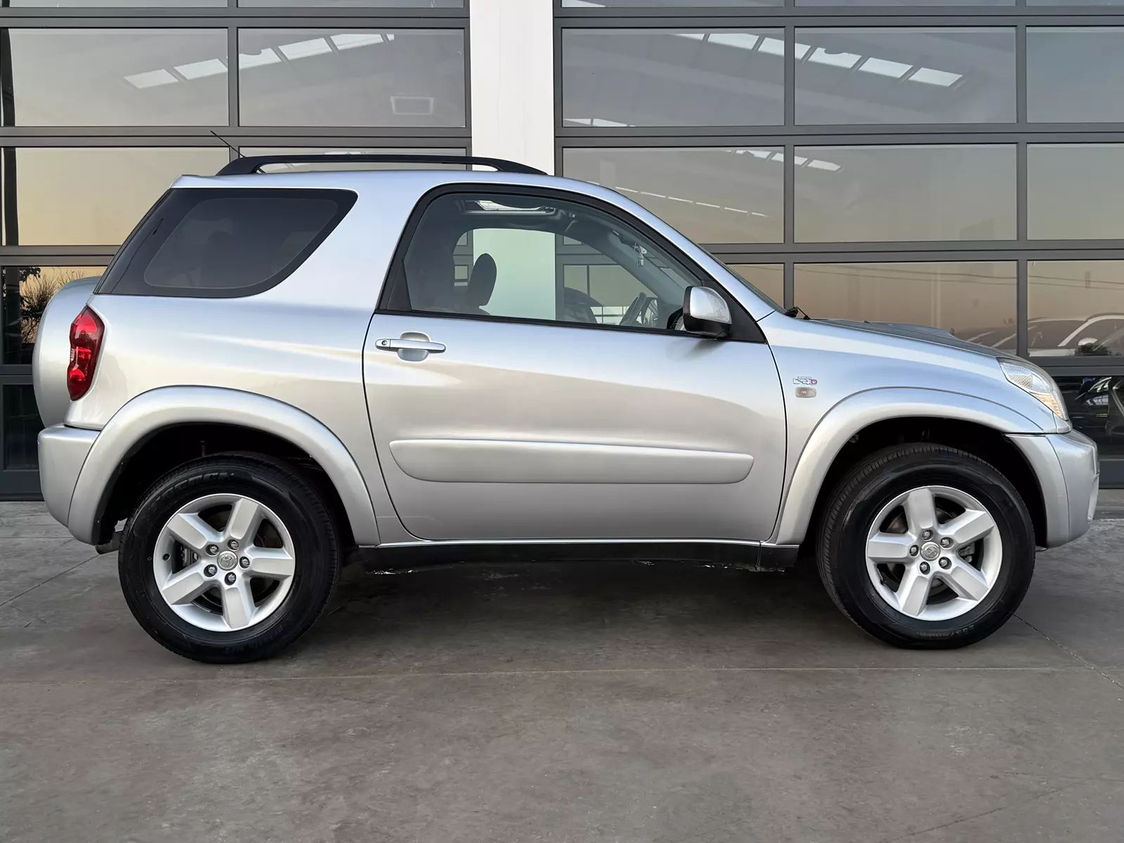 Toyota  Rav 4 2.0 D4D 115cv Sol  115 CV Manual
