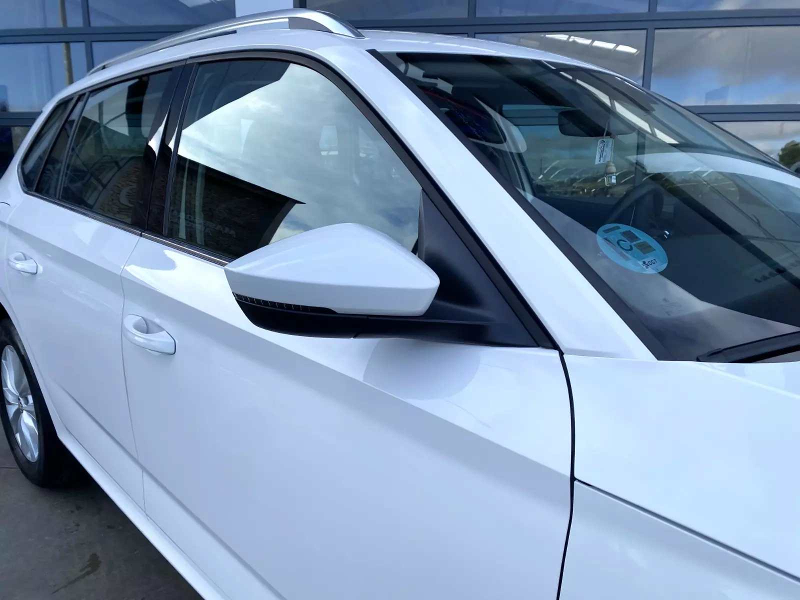 SKODA Kamiq 1.0 TSI 110cv DSG Ambition 110 CV Automático