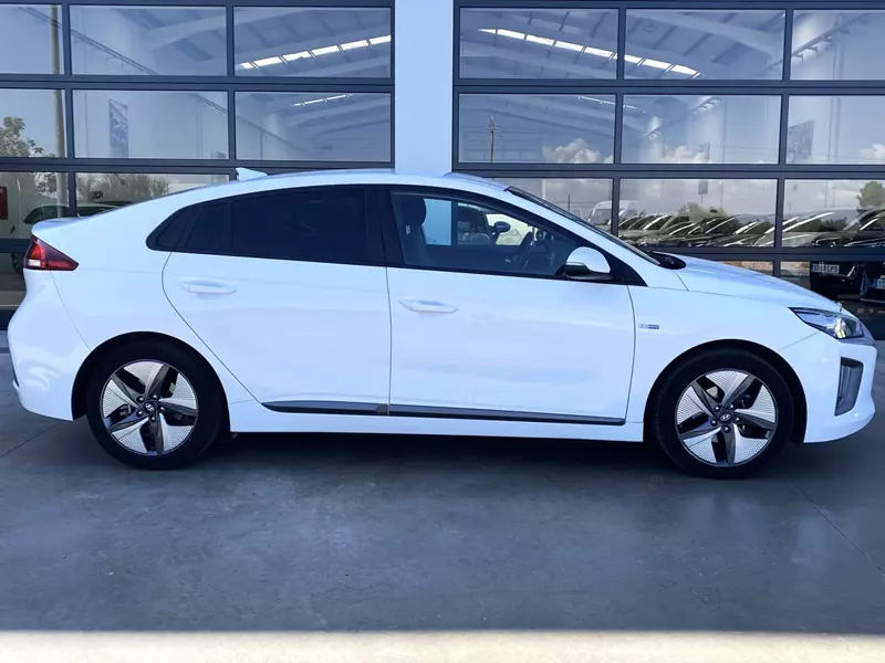 Hyundai Ioniq 1.6 GDI HEV Tecno DCT 141cv  141 CV Automático