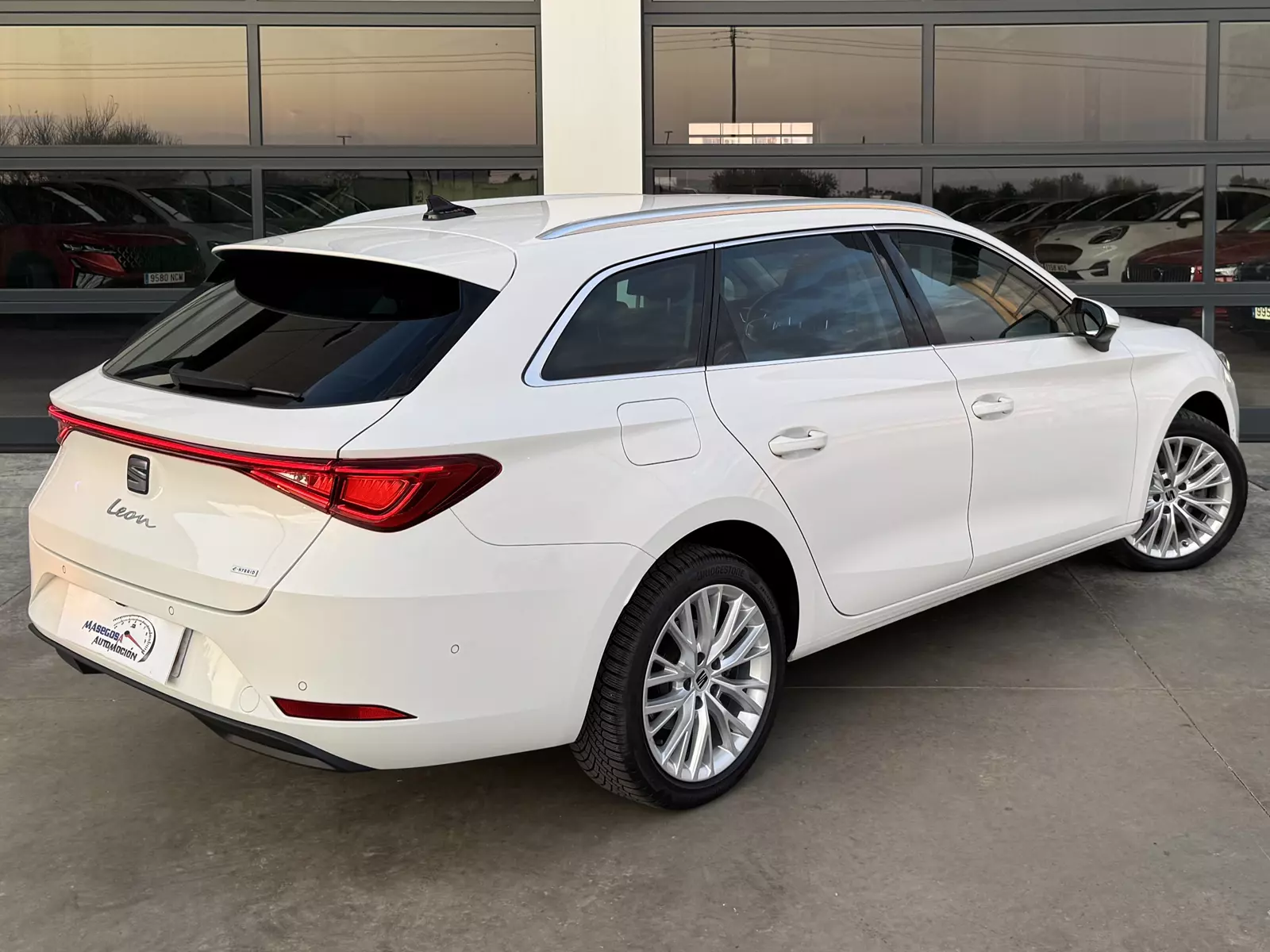 Seat León Sportstourer 1.4 e-Hybrid 204 CV DSG Xcellence Go L 204 CV Automático
