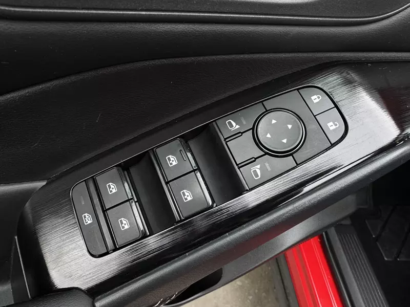 NISSAN Qashqai 1.3 DIG-T MHEV 140cv Visia Hybrid 140 CV Manual