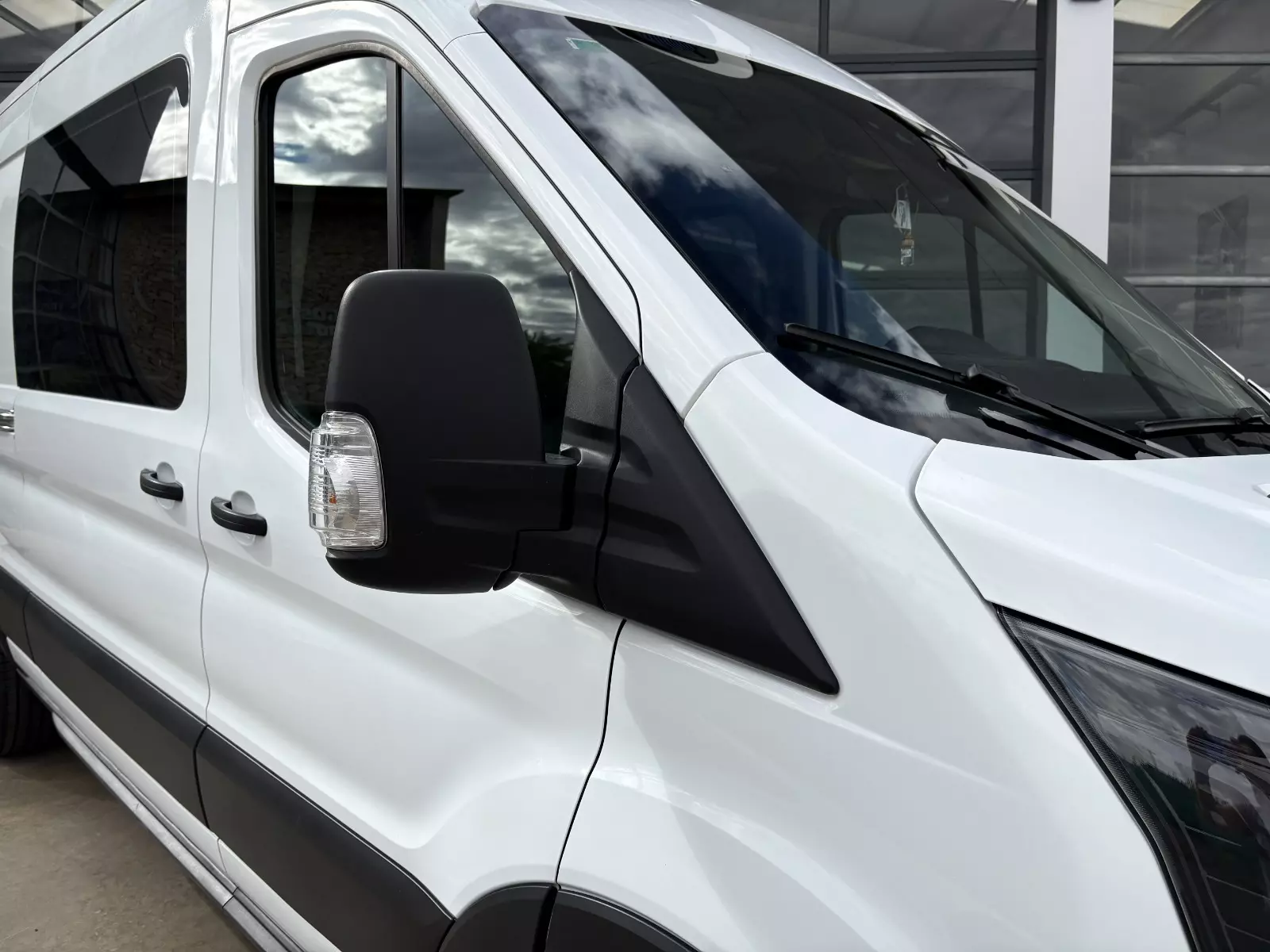 Ford  Transit 2.0 EcoBlue 130cv 350 Combi L3H2 Trend 7 Plazas 130 CV Manual