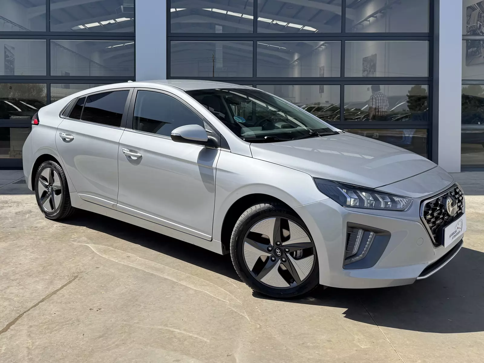 Hyundai Ioniq 1.6 GDI HEV 141cv Tecno DCT 141 CV Automático
