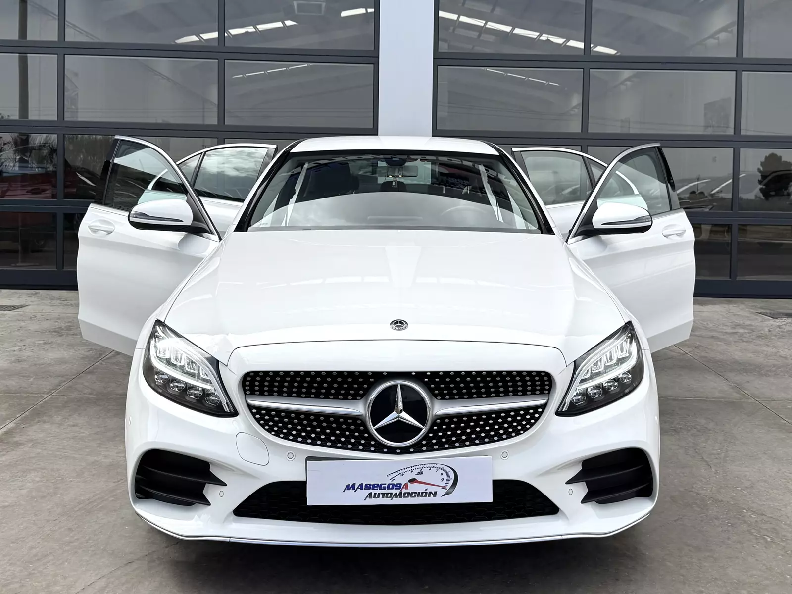 MERCEDES BENZ Clase C200 160cv 9 G-Tronic AMG  160 CV Automático