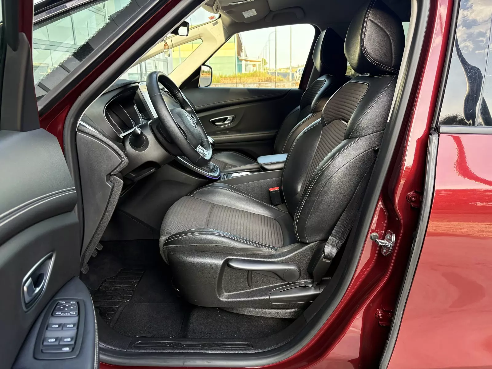 Renault  Grand Scenic Zen Energy TCe 103 kW (140 CV) 7 plazas 140 CV Manual
