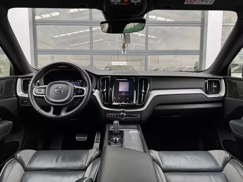 Volvo XC60 2.0 T6 AWD Recharge R-Design Auto 341 CV Automático