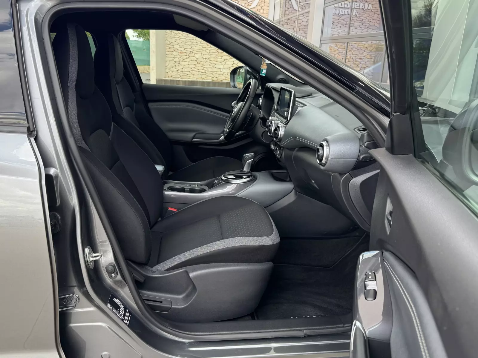 Nissan  Juke 1.0 DIG-T 114CV DCT 7V N-Connecta 114 CV Automático