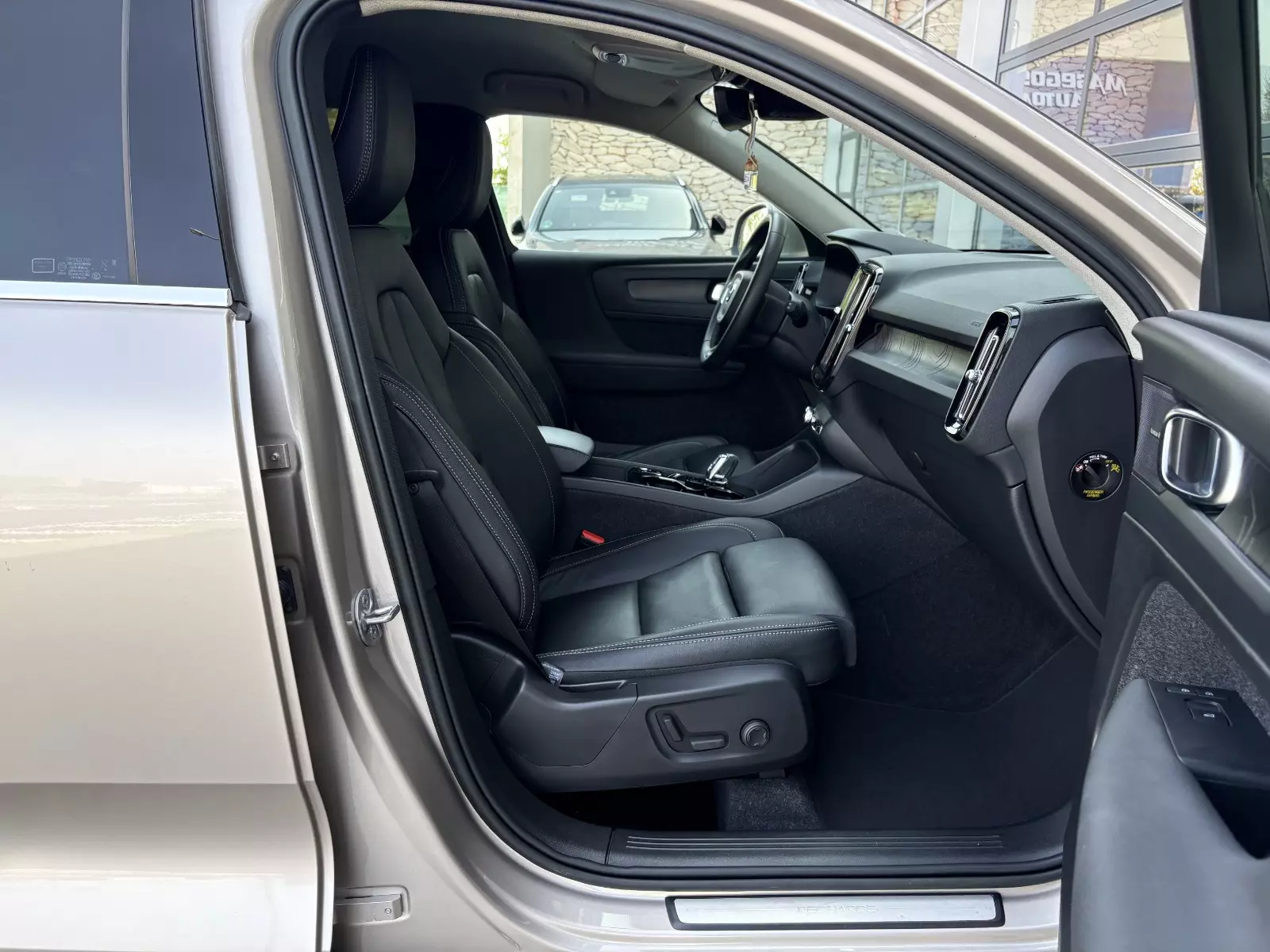 Volvo  XC40 1.5 T5 Recharge PHEV 262cv Plus Bright Auto 262 CV Automático