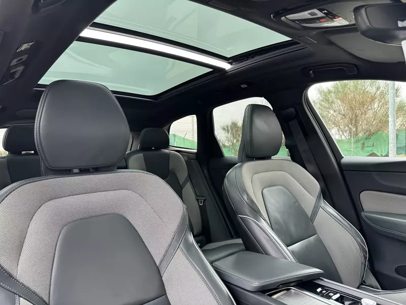 Volvo XC60 2.0 T6 AWD Recharge R-Design Auto 341 CV Automático