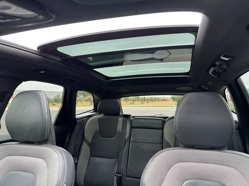 Volvo XC60 2.0 T6 AWD Recharge R-Design Auto 341 CV Automático