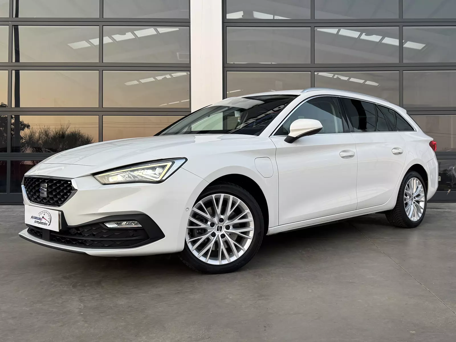 Seat León Sportstourer 1.4 e-Hybrid 204 CV DSG Xcellence Go L 204 CV Automático