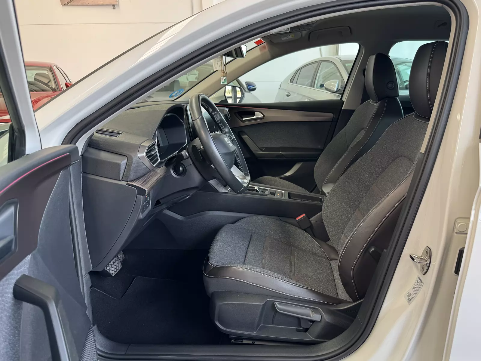 Seat León Sportstourer 1.4 e-Hybrid 204 CV DSG Xcellence Go L 204 CV Automático
