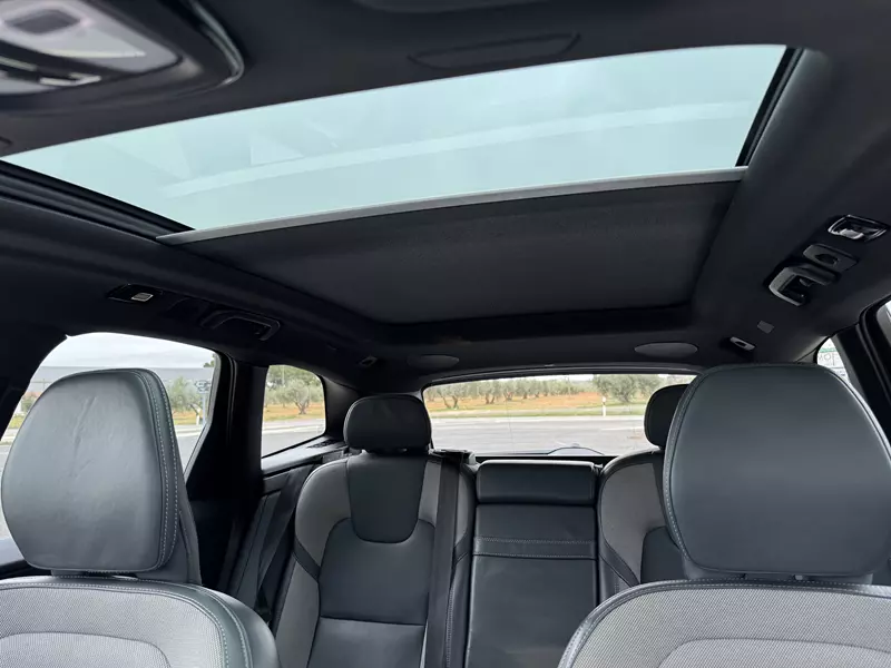 Volvo XC60 2.0 T6 AWD Recharge R-Design Auto 341 CV Automático