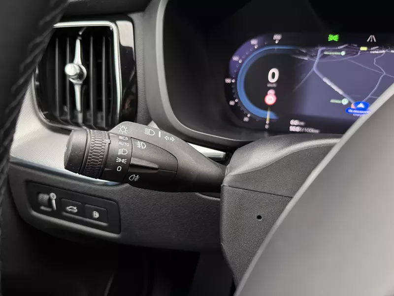 Volvo XC60 2.0 T6 AWD Recharge R-Design Auto 341 CV Automático