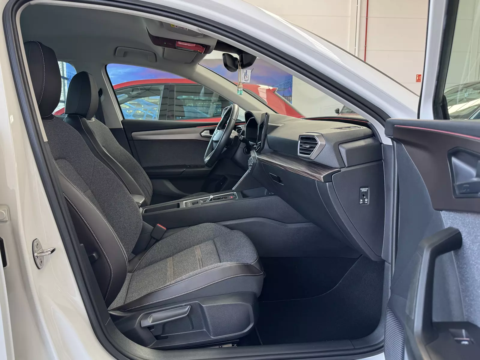 Seat León Sportstourer 1.4 e-Hybrid 204 CV DSG Xcellence Go L 204 CV Automático