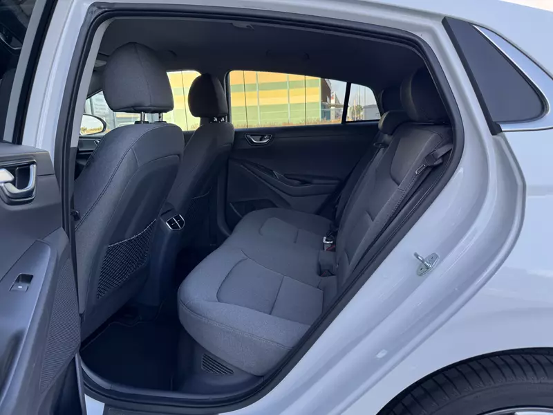 Hyundai Ioniq 1.6 GDI HEV Tecno DCT 141cv  141 CV Automático