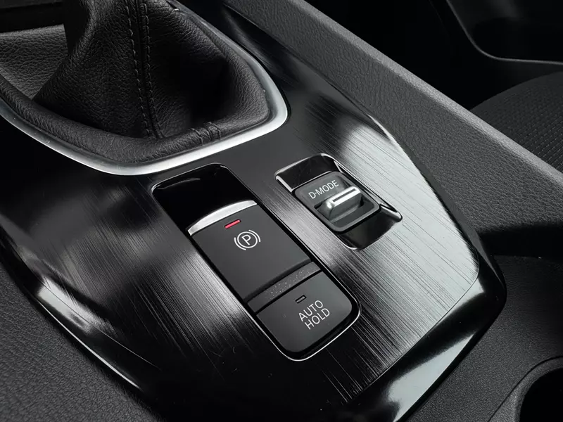 NISSAN Qashqai 1.3 DIG-T MHEV 140cv Visia Hybrid 140 CV Manual