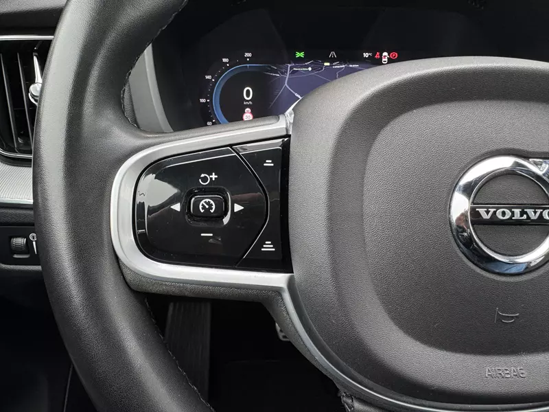 Volvo XC60 2.0 T6 AWD Recharge R-Design Auto 341 CV Automático