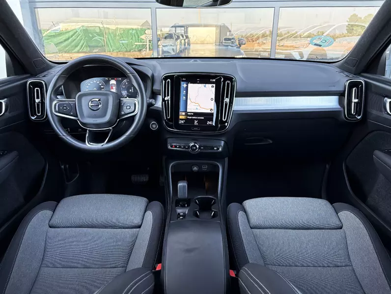Volvo XC40 1.5 T2 Core Auto 129cv 129 CV Automático