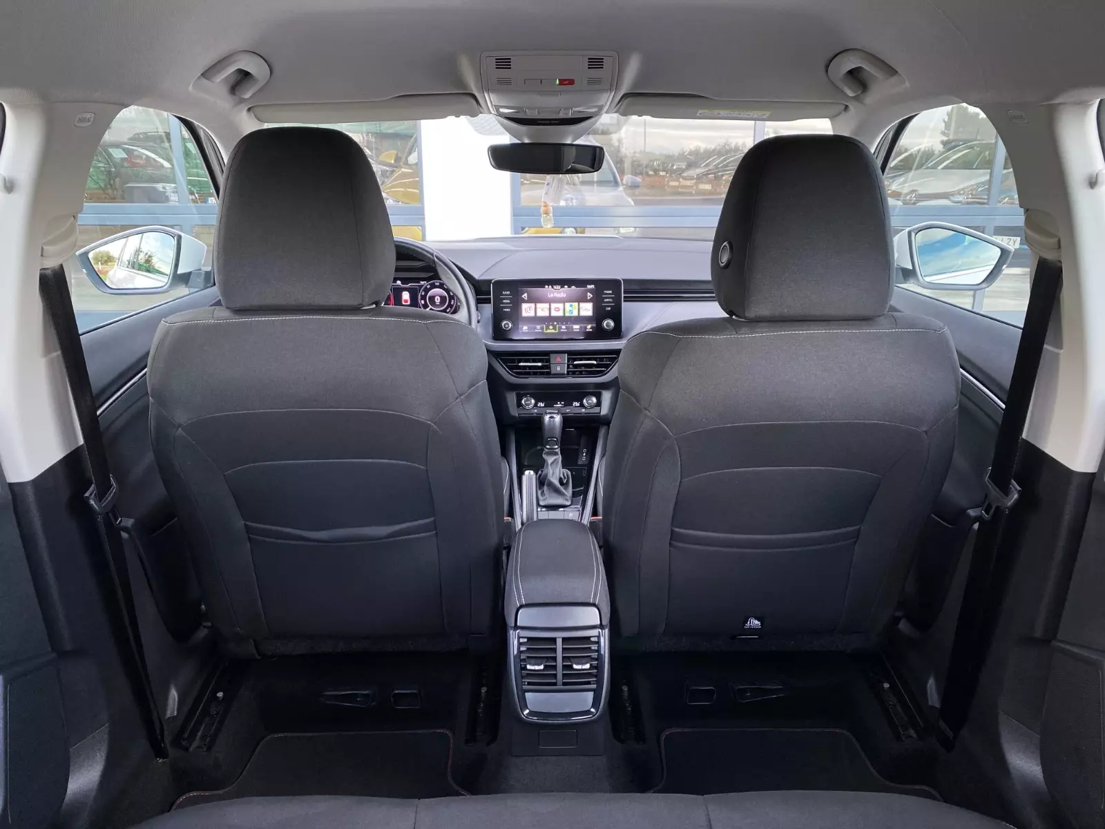 SKODA Kamiq 1.0 TSI 110cv DSG Ambition 110 CV Automático