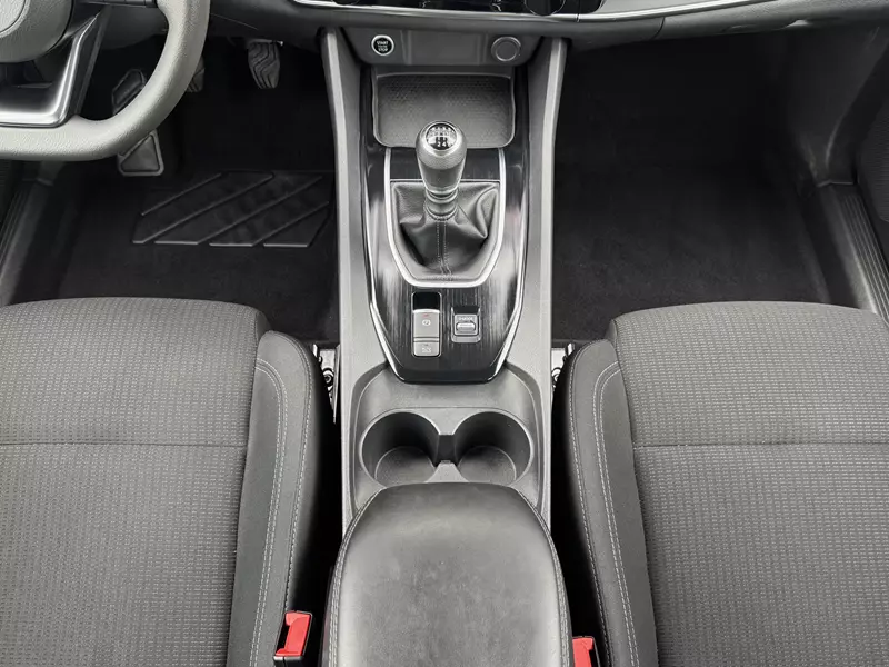 NISSAN Qashqai 1.3 DIG-T MHEV 140cv Visia Hybrid 140 CV Manual