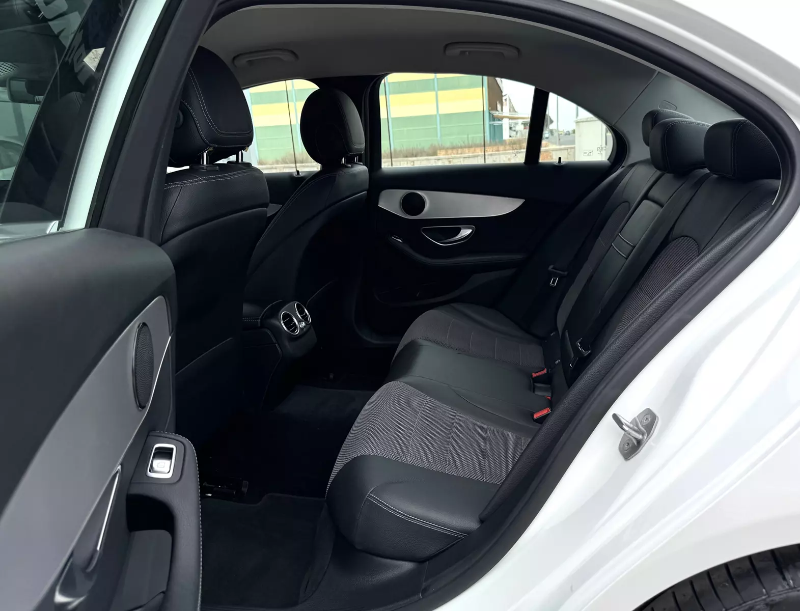 MERCEDES BENZ Clase C200 160cv 9 G-Tronic AMG  160 CV Automático