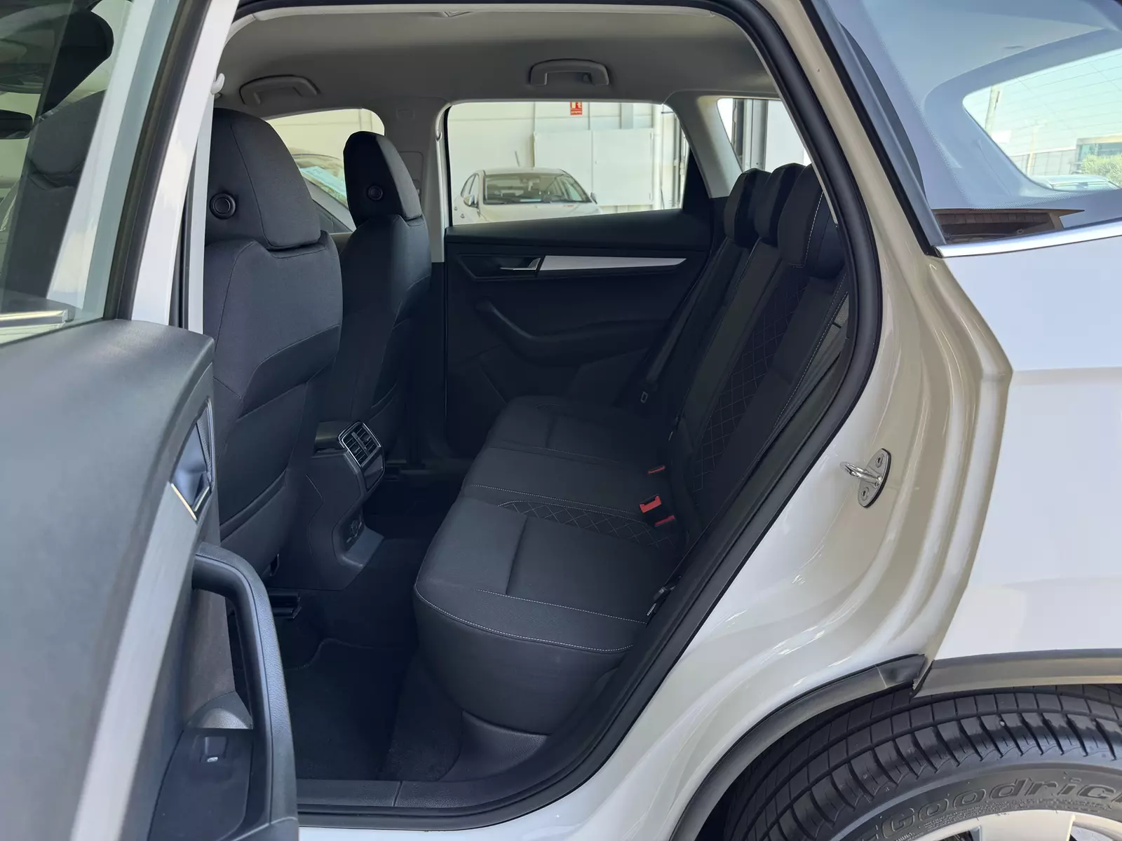 Skoda Karoq 1.5 TSI 150Cv DSG Ambition 150 CV Automático