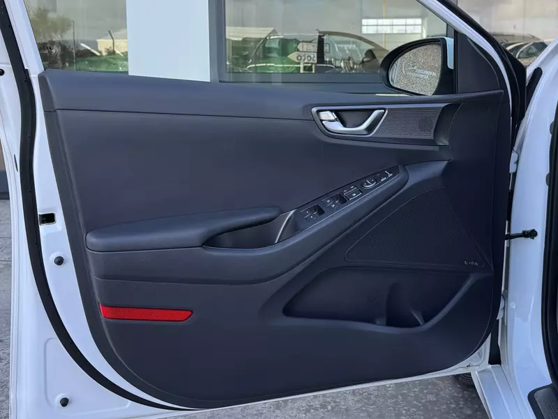 Hyundai Ioniq 1.6 GDI HEV Tecno DCT 141cv  141 CV Automático