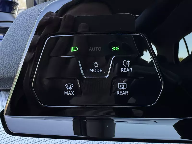 VOLKSWAGEN Golf VIII 2.0 TDI 115cv 115 CV Manual